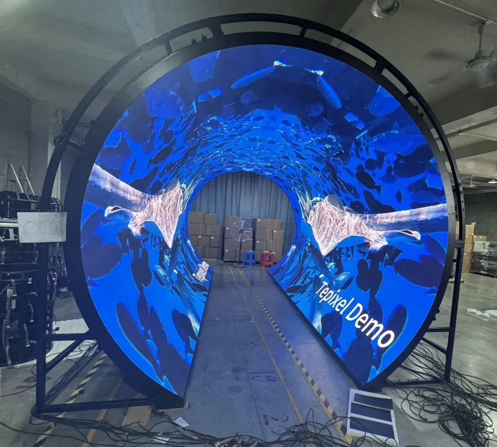 Tunnel shape led display Profile